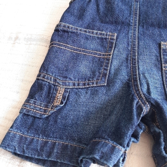 Oshkosh Vestbak Denim Shortalls size 9 months - Picture 6 of 8